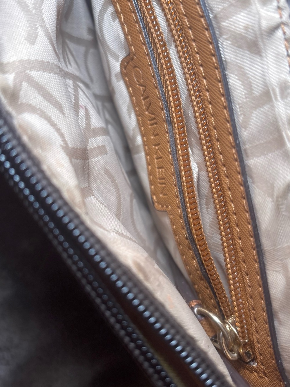 Calvin Klein Black Crossbody Bag with Multicolor Logo Print - Picture 3 of 4